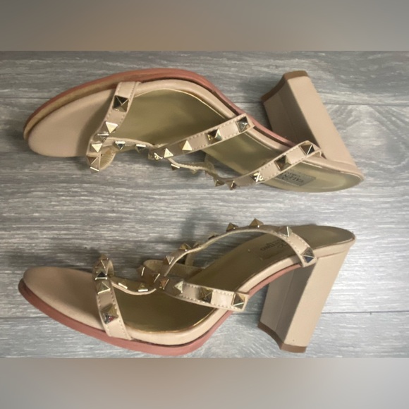 Valentino Garavani Rockstar Stud Caged Leather Tan Nude Sandals Size 42/ US 12 - Picture 5 of 11